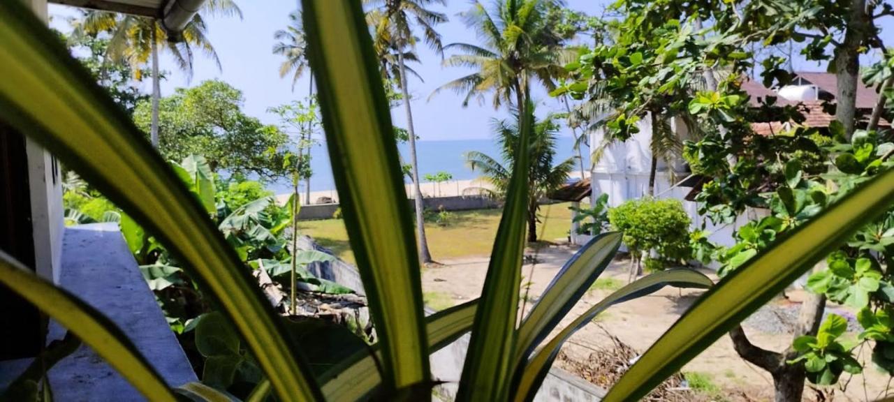 Marari Sibiya Beach Villa Mararikulam Exterior photo