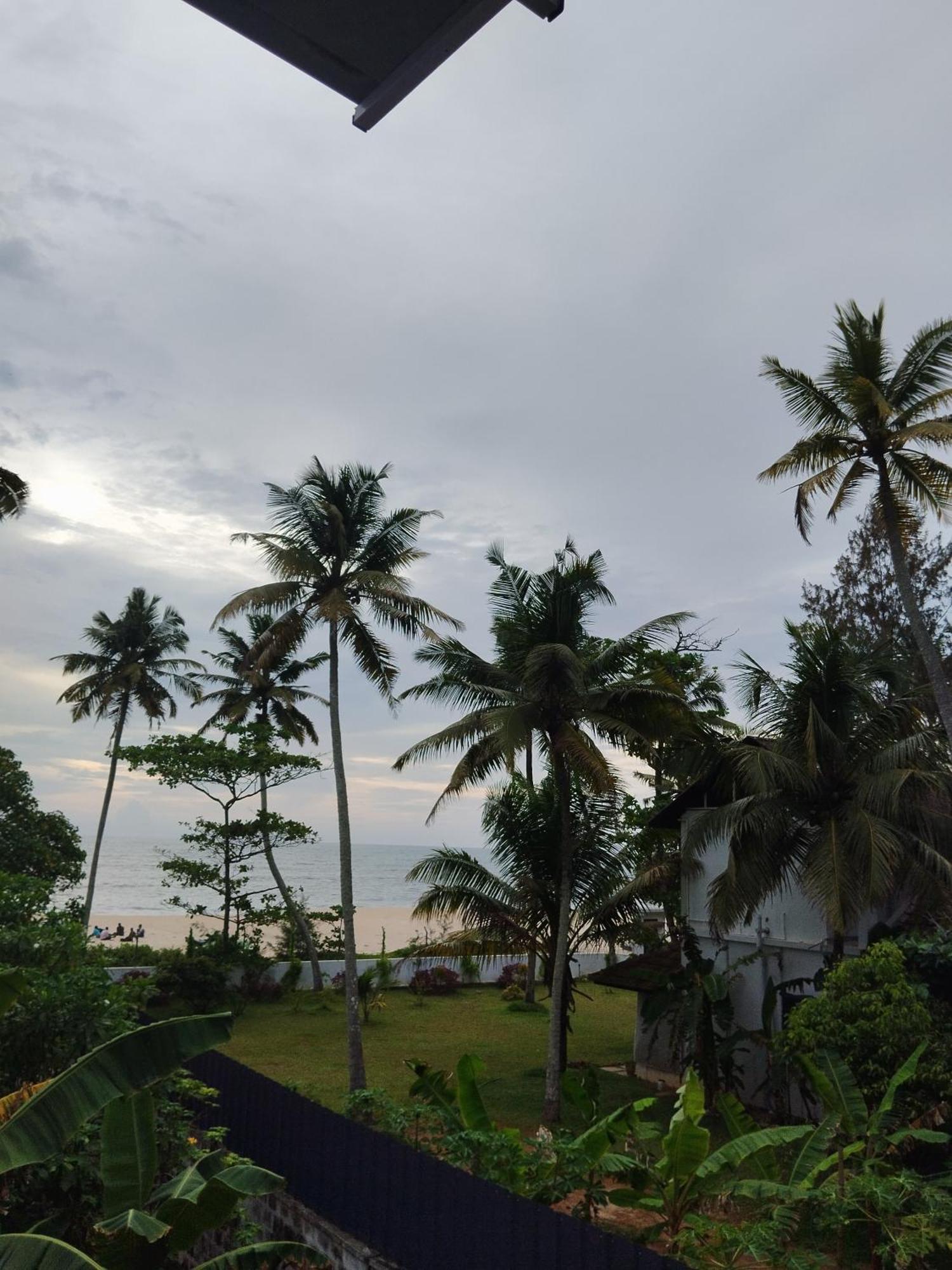 Marari Sibiya Beach Villa Mararikulam Exterior photo
